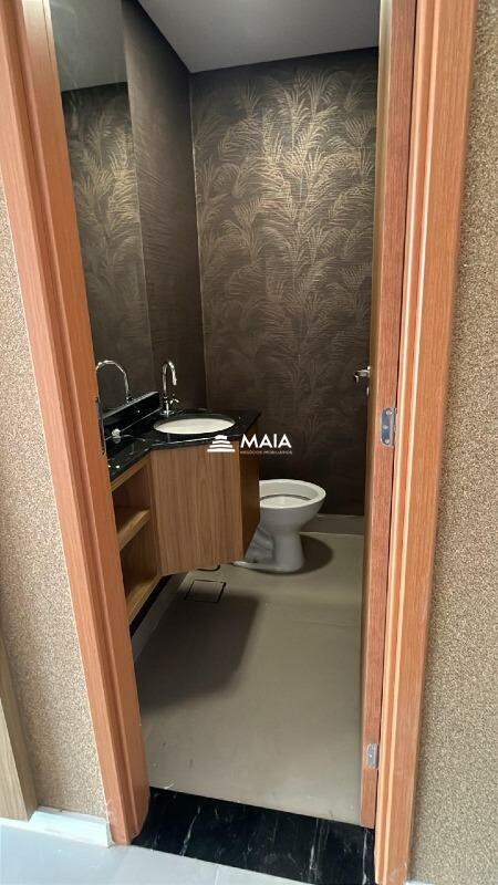 Apartamento à venda no Mercês: 