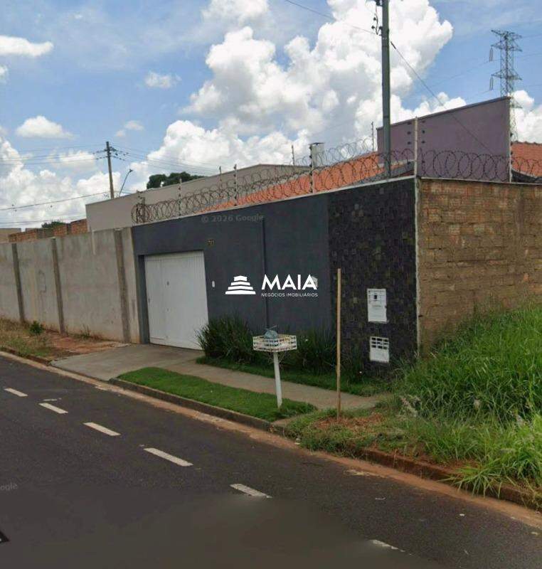 Casa à venda no bairro Parque das Laranjeiras 