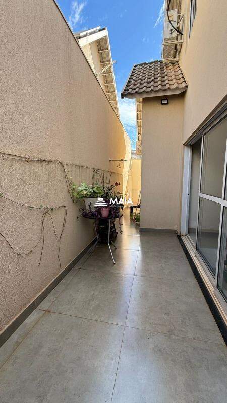 Casa de Condomínio à venda no BeijaFlor II: 