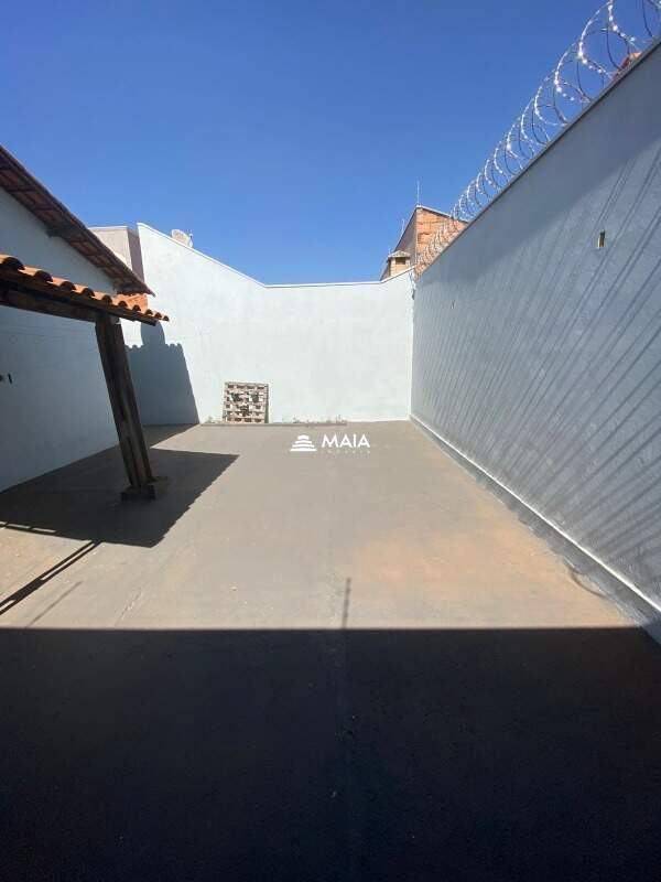 Casa para aluguel no Nova Era: 
