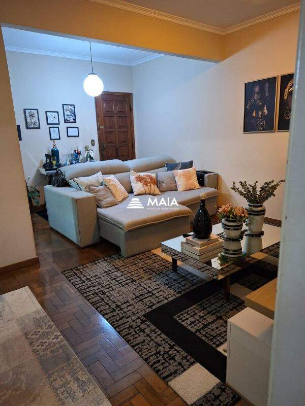 Apartamento à venda no Irmãos Soares: 