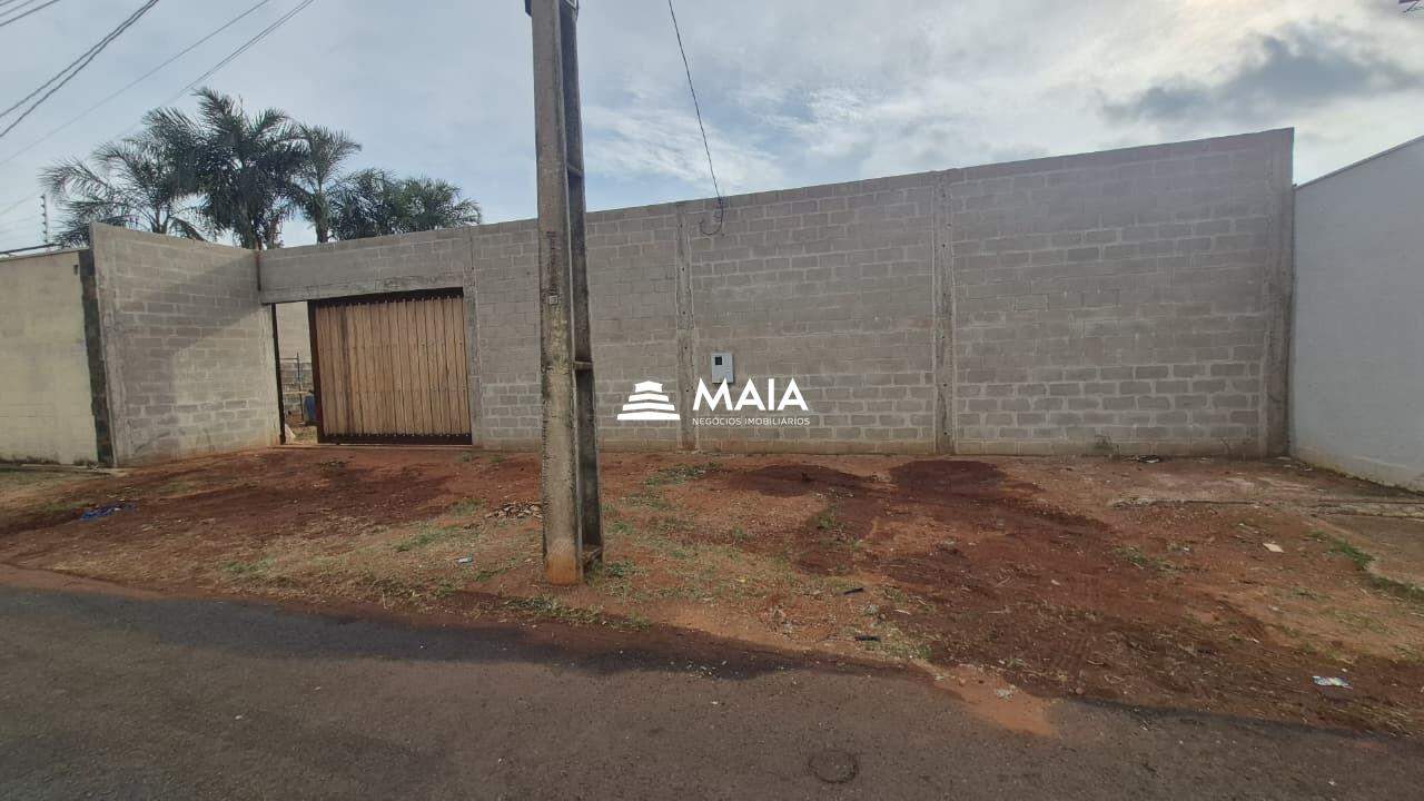 Terreno à venda plano e murado no Loteamento Chácara Mariitas II