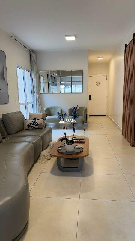 Casa de Condomínio para aluguel no Ayat, Club Residence: 