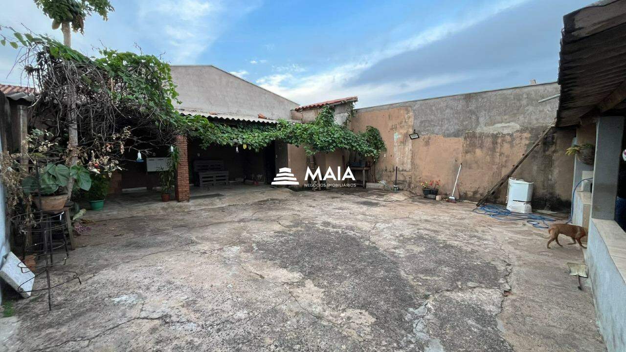 Casa à venda no bairro Cidade Nova