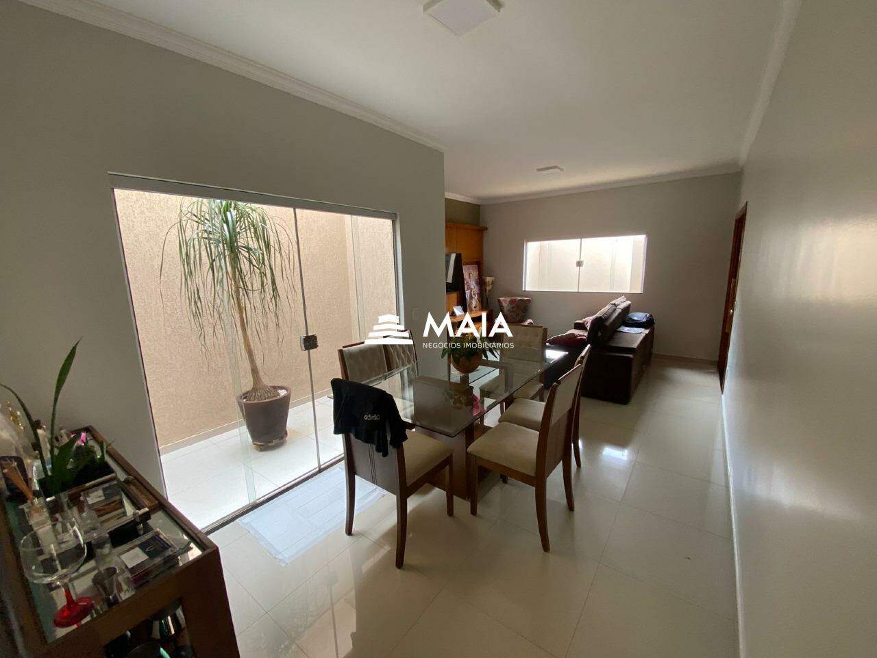 Casa à venda no Jardim Nenê Gomes: 