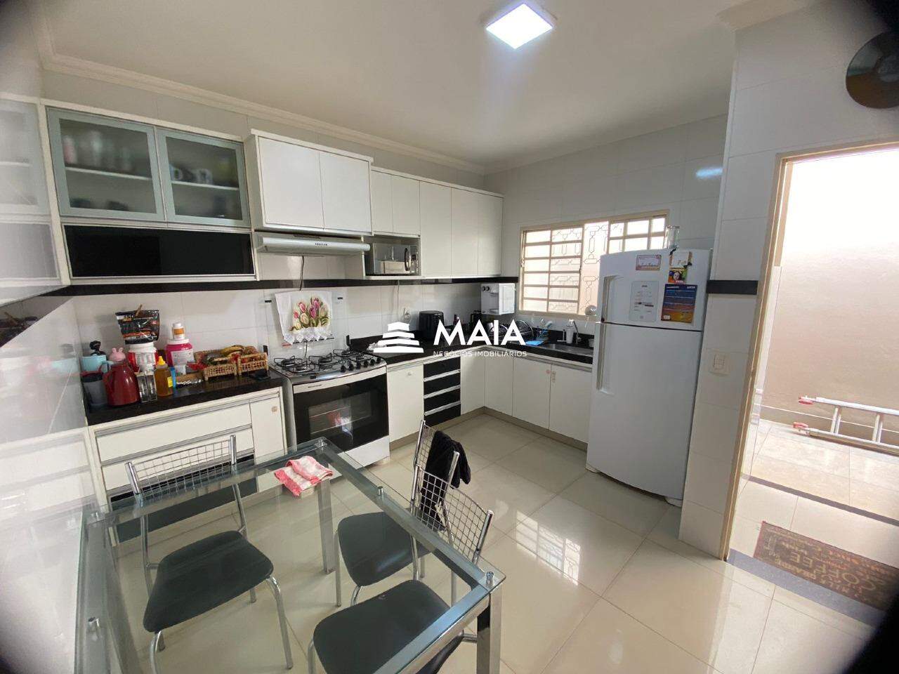 Casa à venda no Jardim Nenê Gomes: 