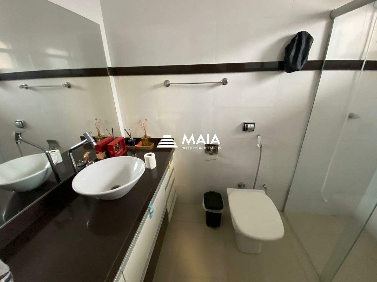 Casa à venda no Jardim Nenê Gomes: 
