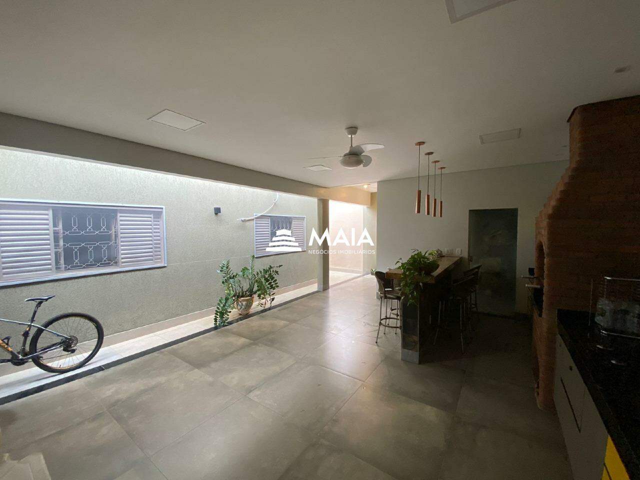 Casa à venda no Jardim Nenê Gomes: 