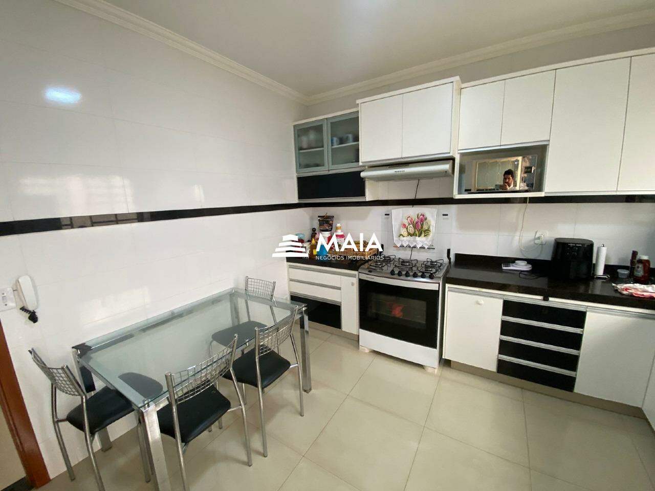 Casa à venda no Jardim Nenê Gomes: 
