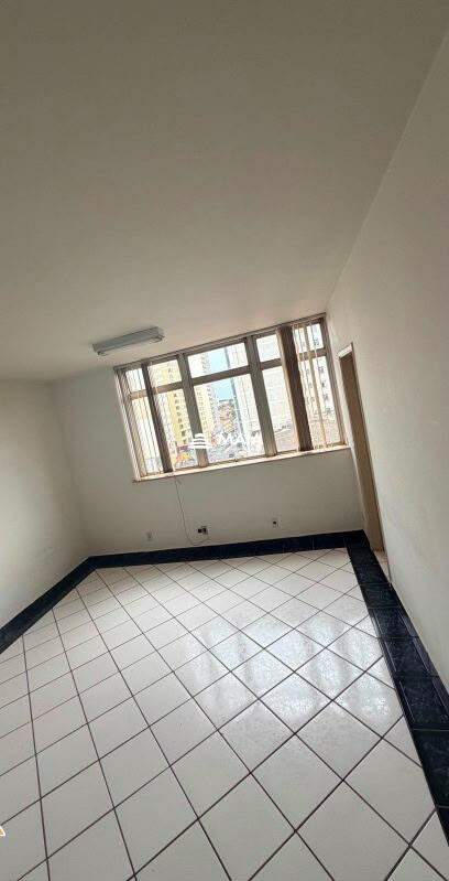 Comercial para aluguel no Centro: 