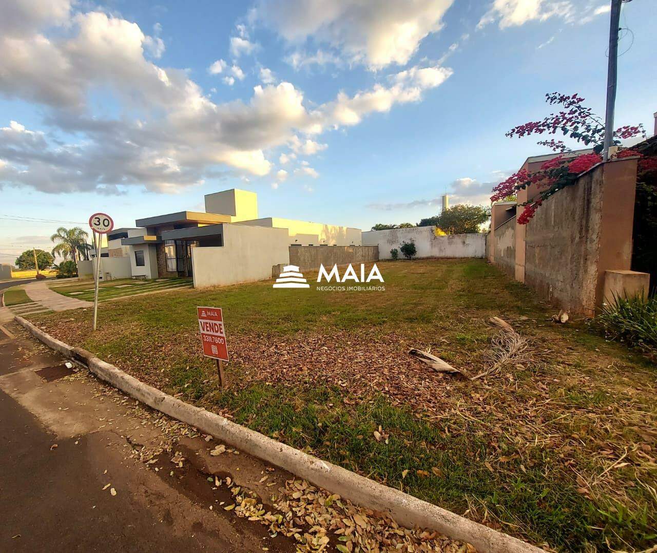 Terreno em Condomínio à venda no Residencial Mário de Almeida Franco: 
