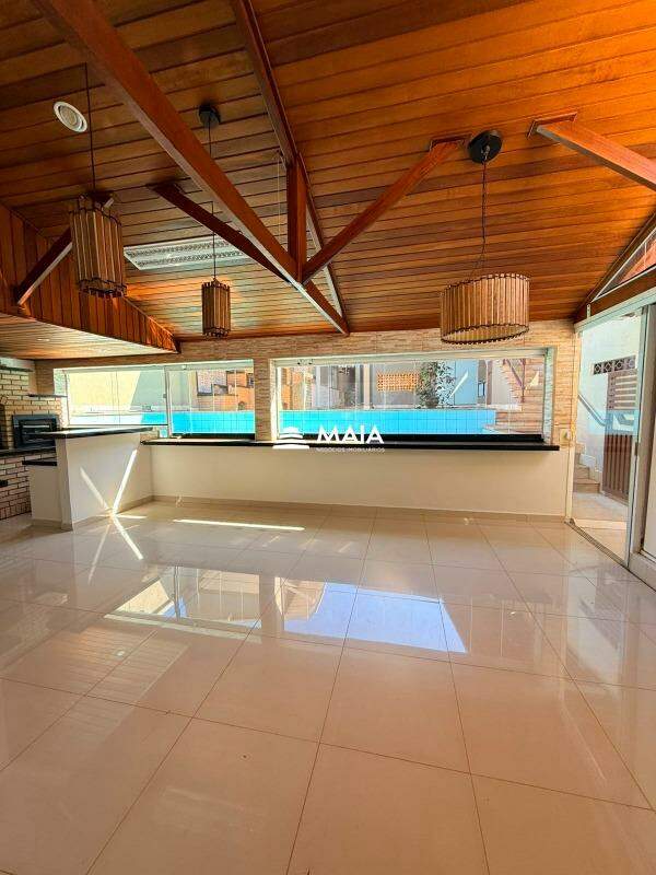 Casa para aluguel no Universitário: 