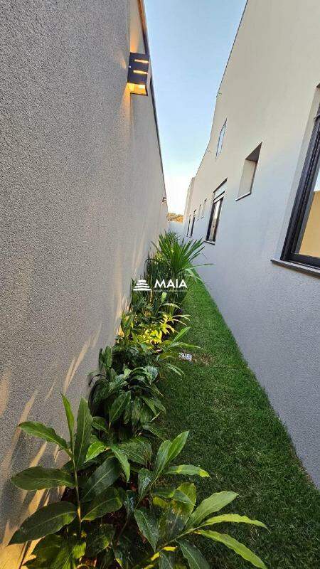 Casa de Condomínio à venda no Damha III - Res. Uberaba: 