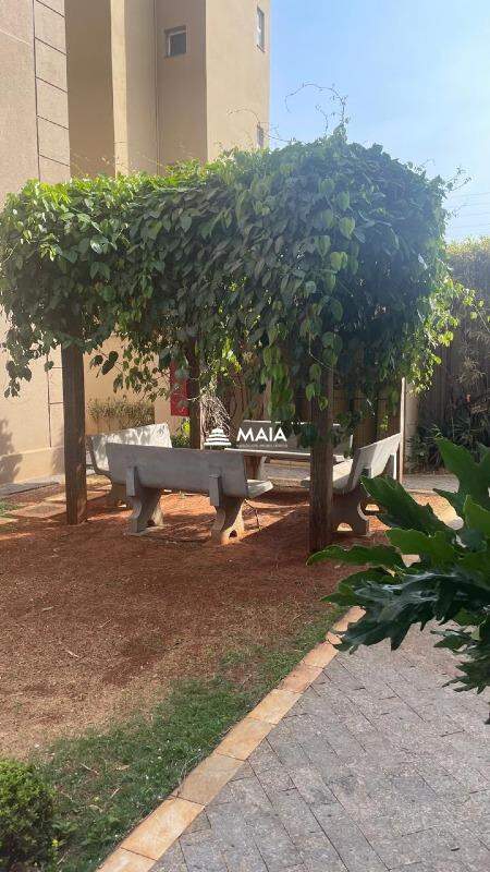 Apartamento à venda no Mercês: 