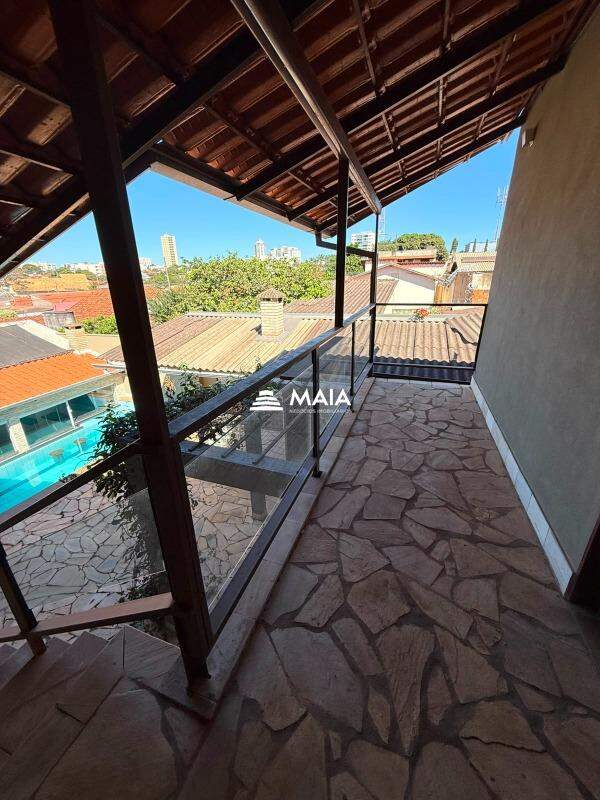 Casa à venda no Universitário: 
