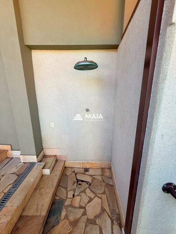 Casa à venda no Universitário: 