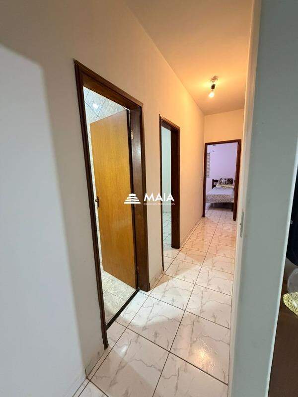 Casa à venda no Jardim Elza Amuí : 