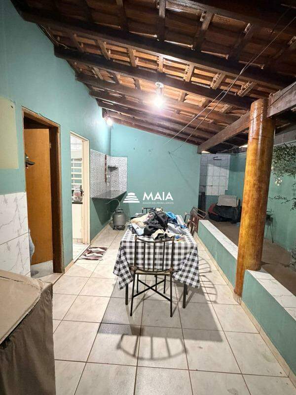 Casa à venda no Jardim Elza Amuí : 