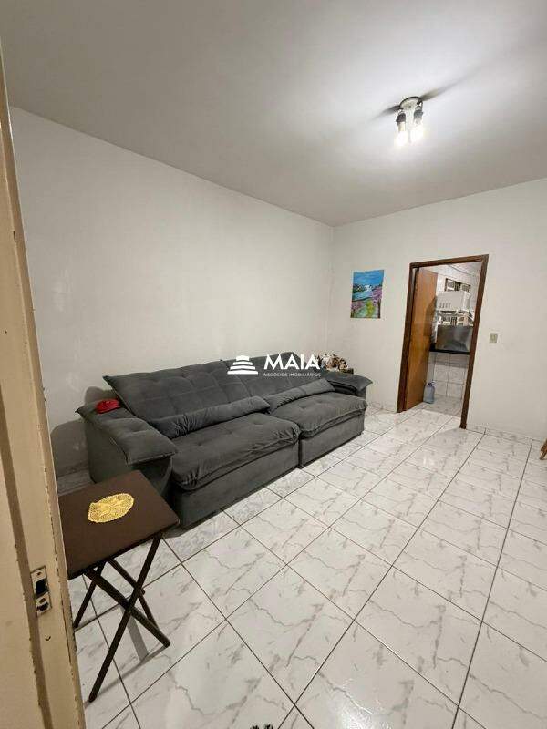 Casa à venda no Jardim Elza Amuí : 