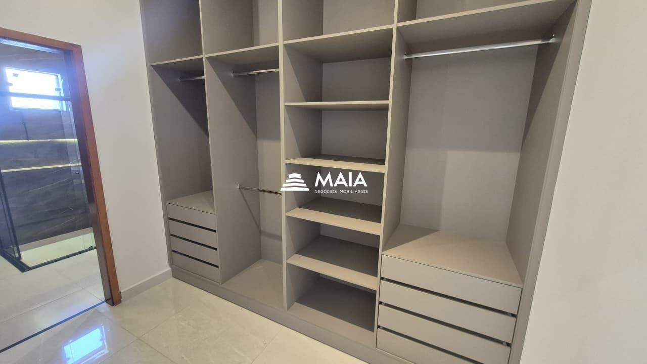 Casa à venda no Jardim Nenê Gomes: 