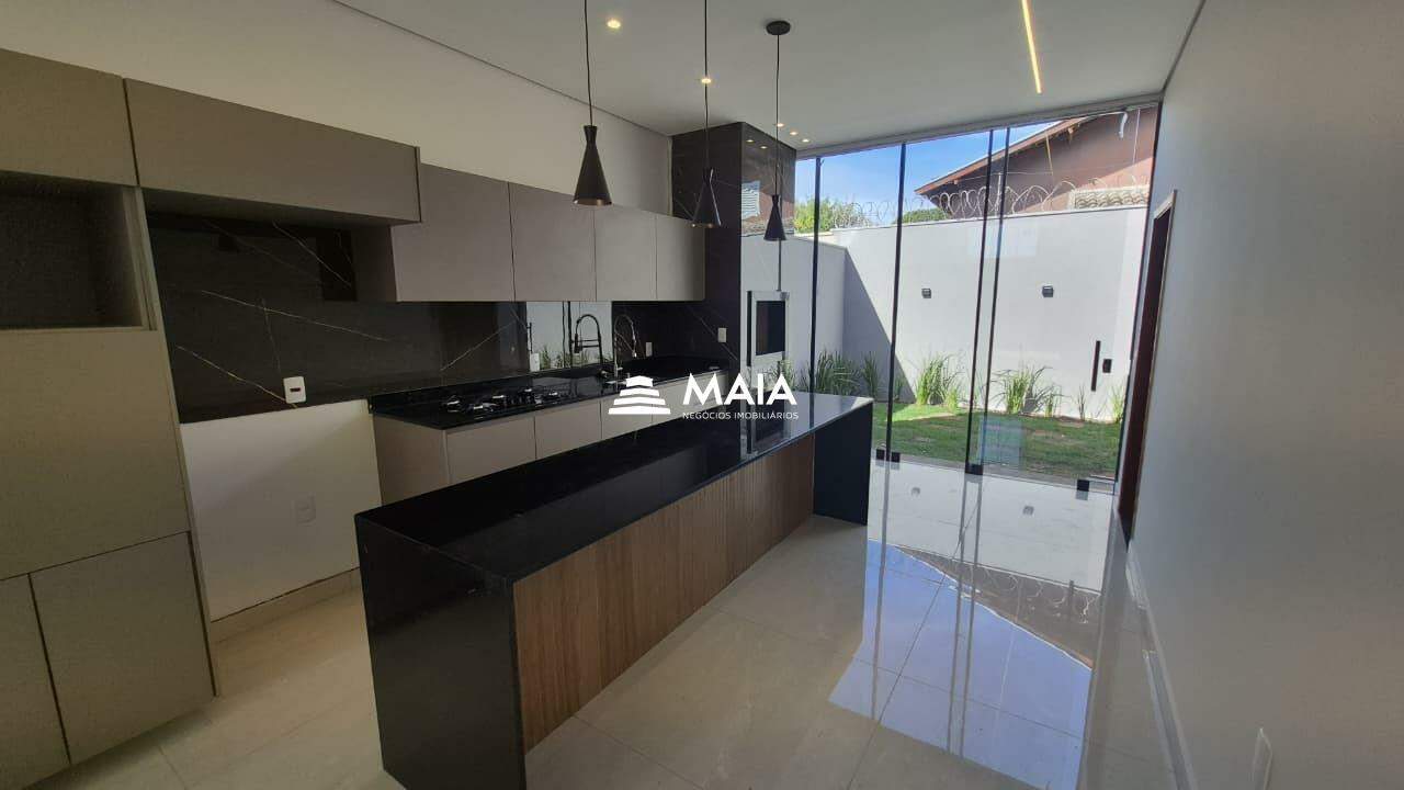 Casa à venda no Jardim Nenê Gomes: 