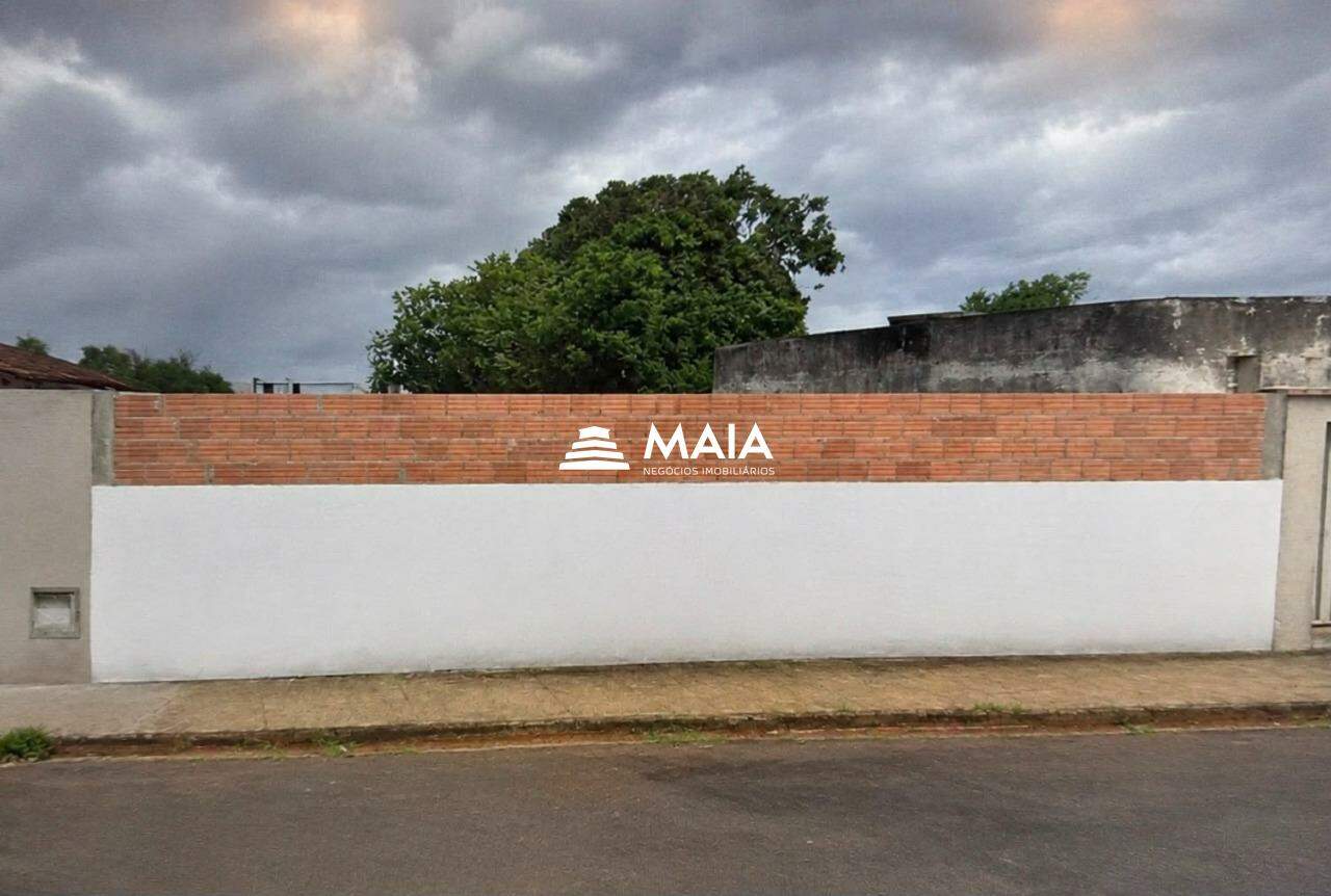 Terreno/Área à venda no Universitário: 