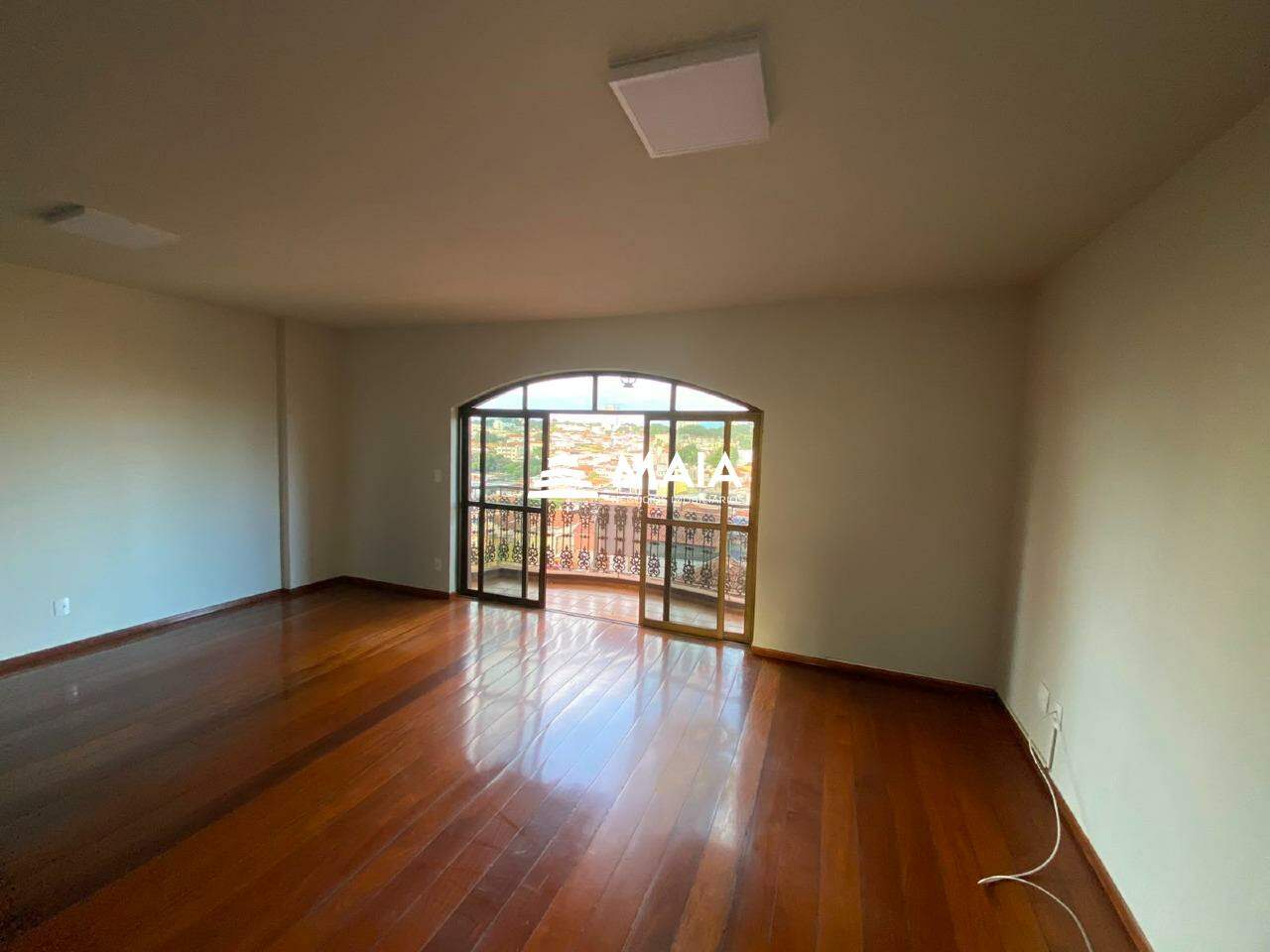 Apartamento para aluguel no Centro: 