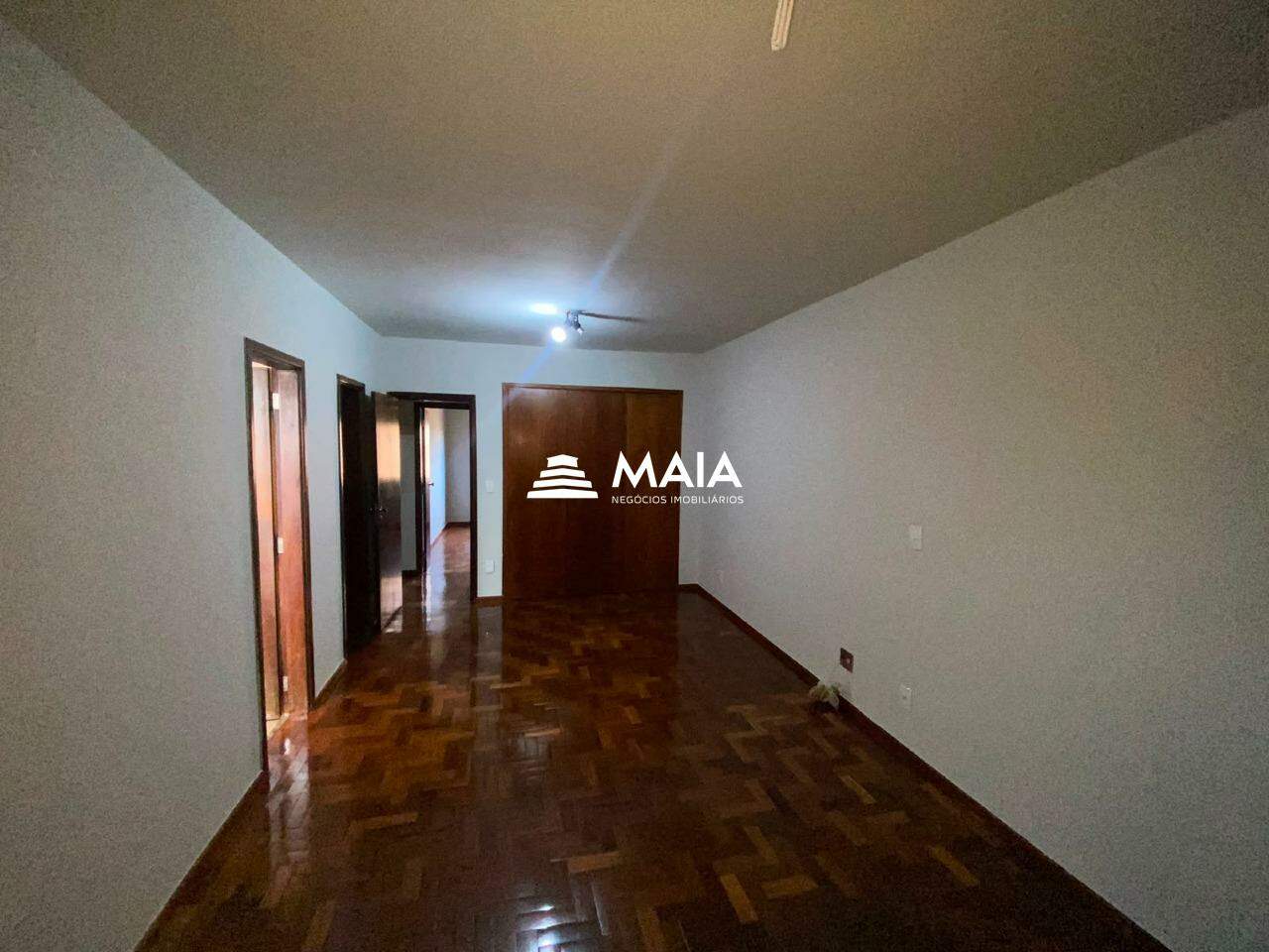 Apartamento para aluguel no Centro: 