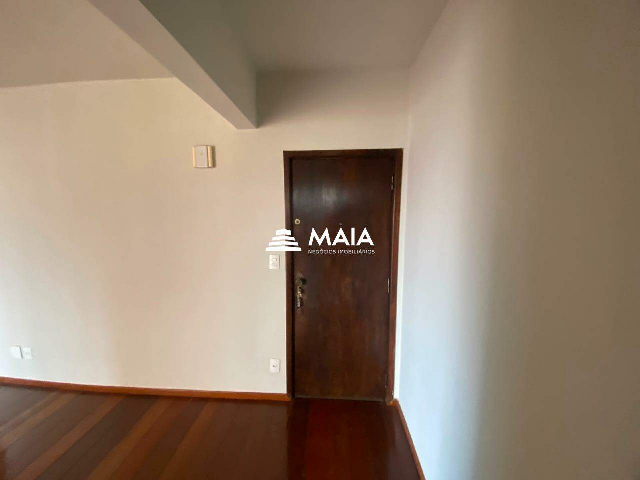Apartamento para aluguel no Centro: 