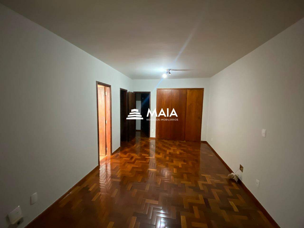 Apartamento para aluguel no Centro: 
