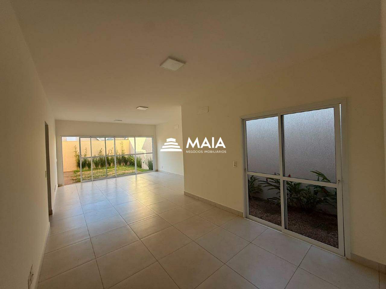 Casa à venda no Condomínio Residencial Ayat I