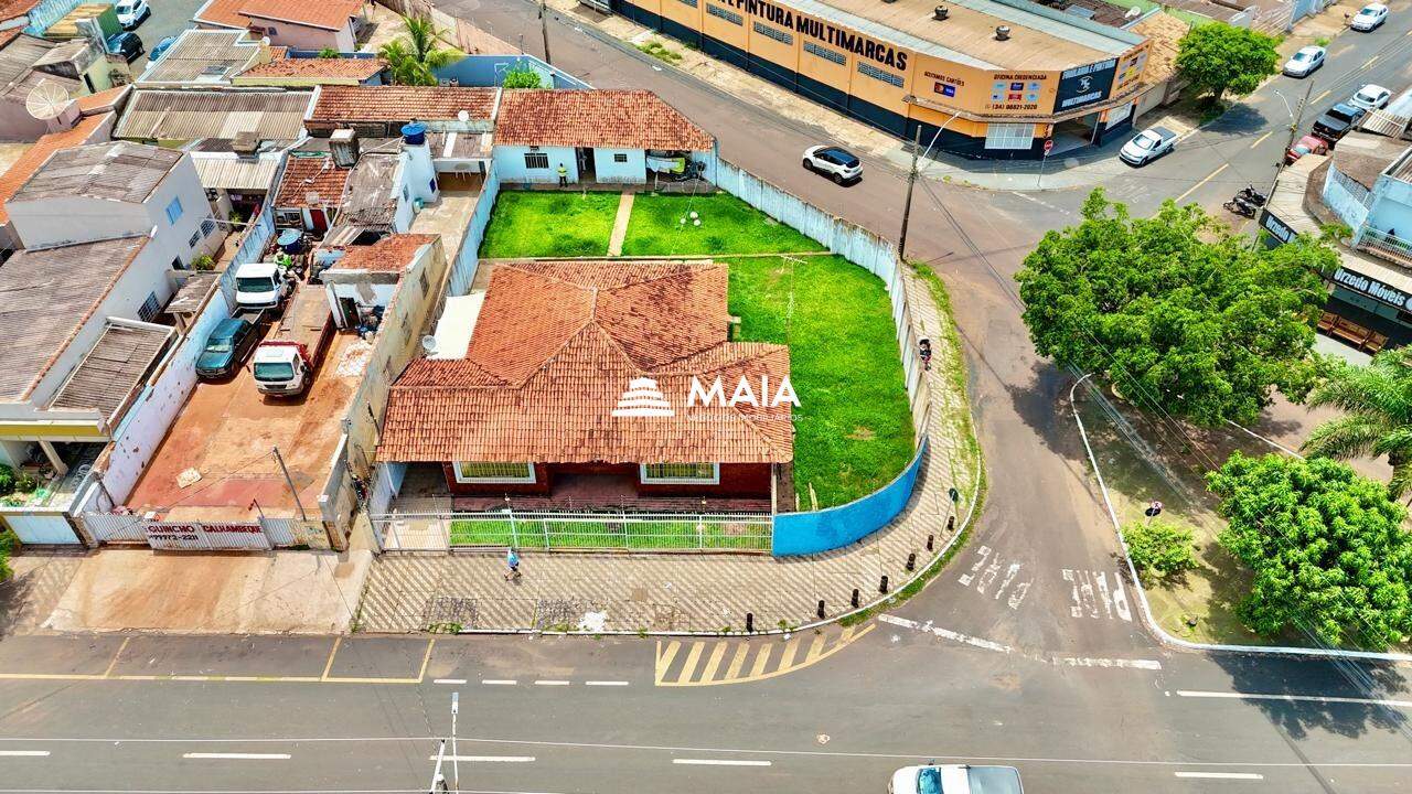 Terreno á venda no bairro Parque das Américas 