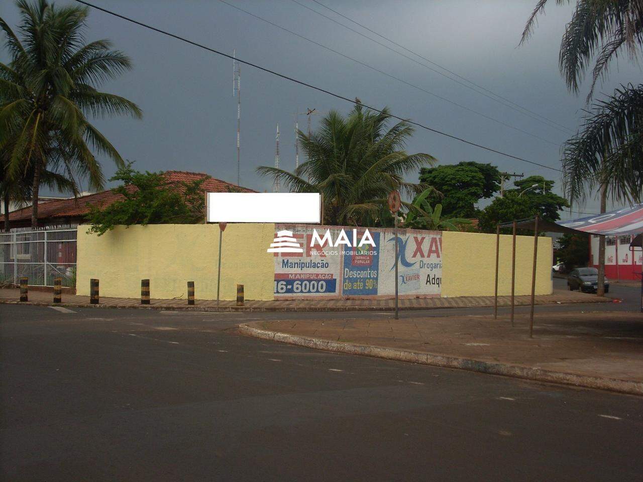 Terreno/Área à venda no Parque das Américas: 