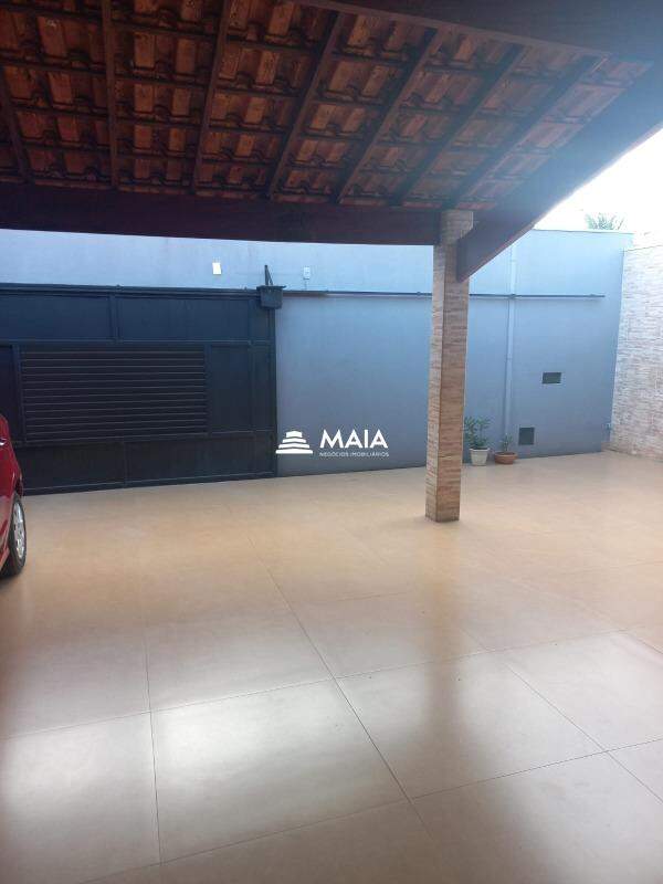 Casa à venda no Mercês: 