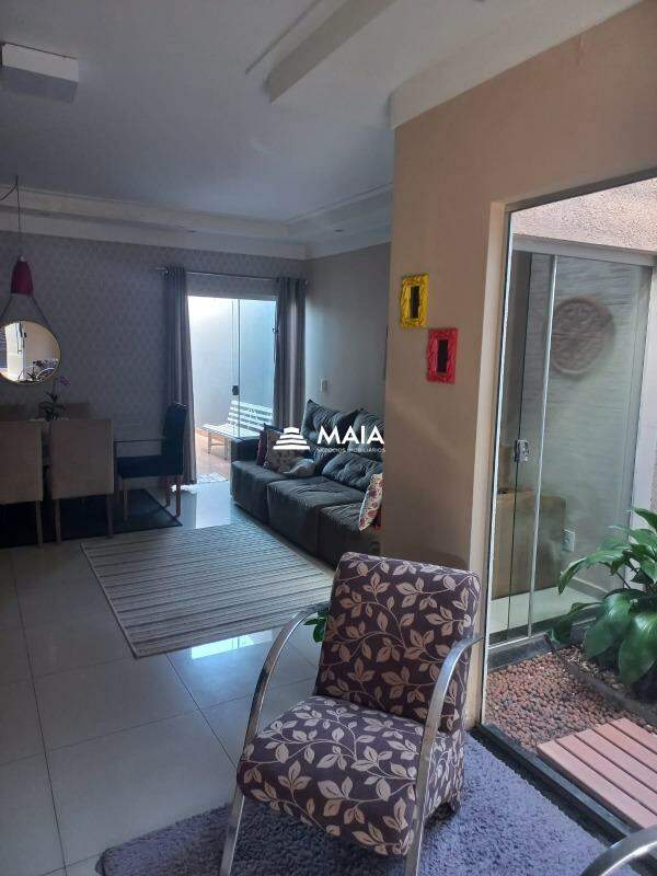 Casa à venda no Mercês: 
