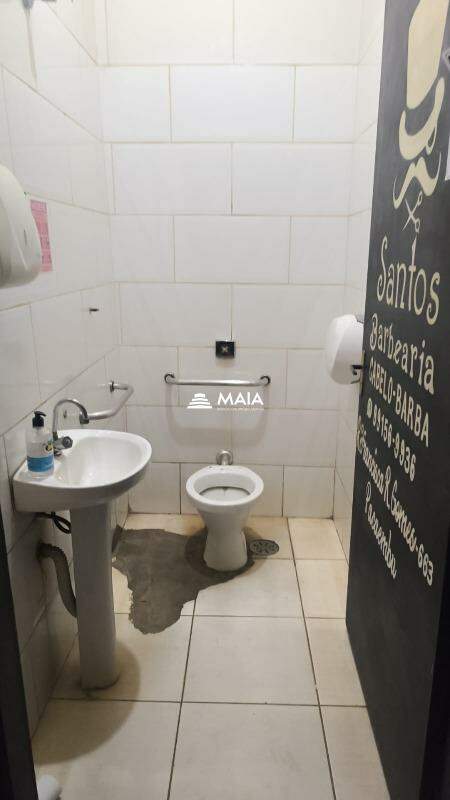 Comercial para aluguel no Beija Flor: 