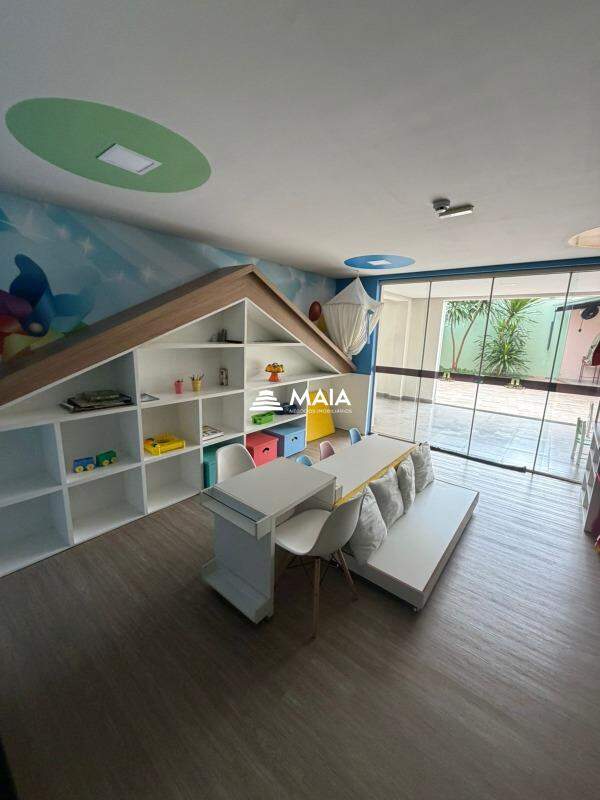 Apartamento à venda no Mercês: 