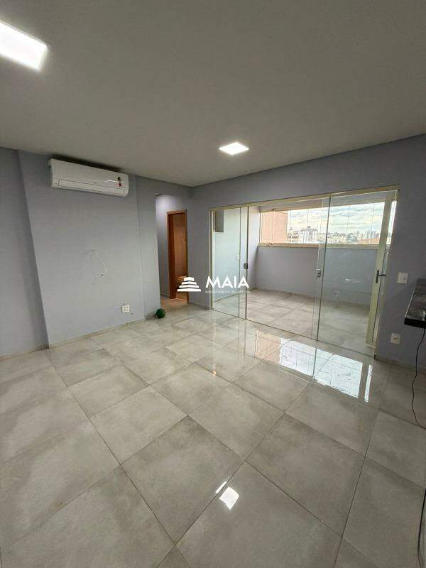 Apartamento à venda no Mercês: 