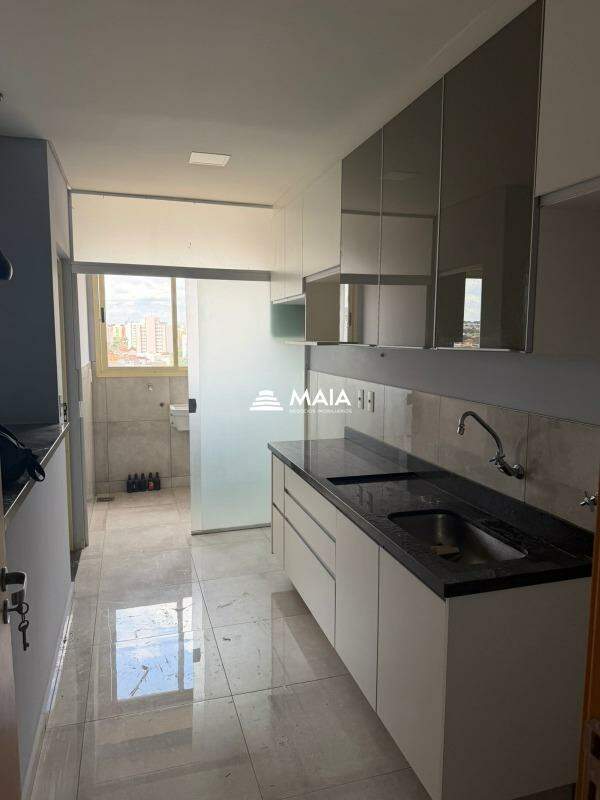 Apartamento á venda próximo ao Colégio Marista 