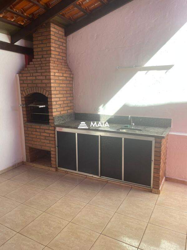 Casa para aluguel no Santa Maria: 