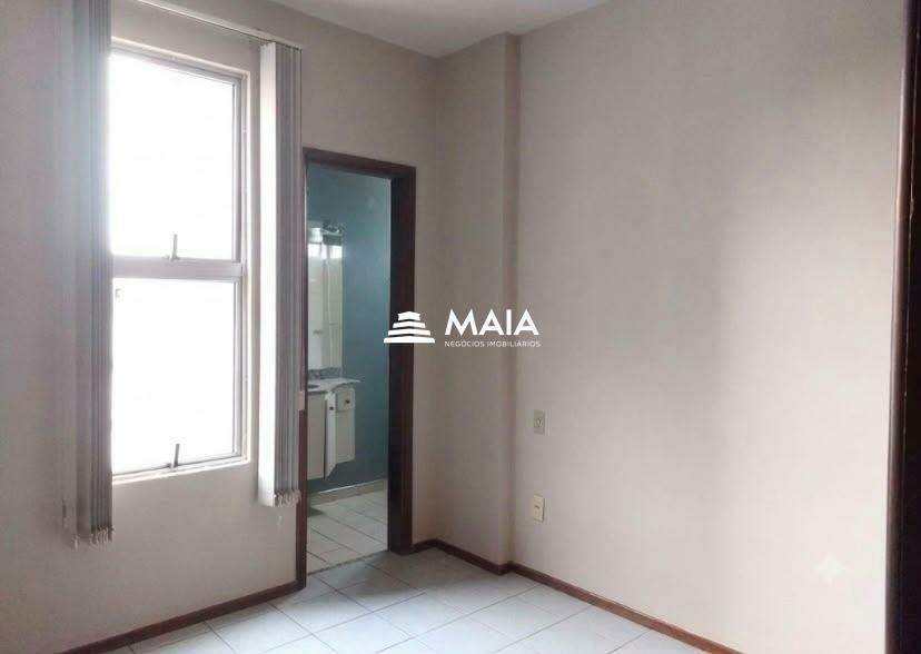 Apartamento à venda no Mercês: 
