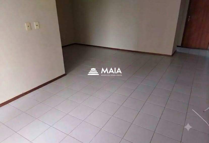 Apartamento à venda no Mercês: 