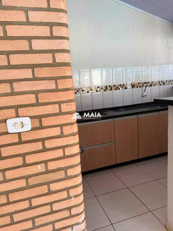 Casa à venda no Jardim Elza Amuí IV: 