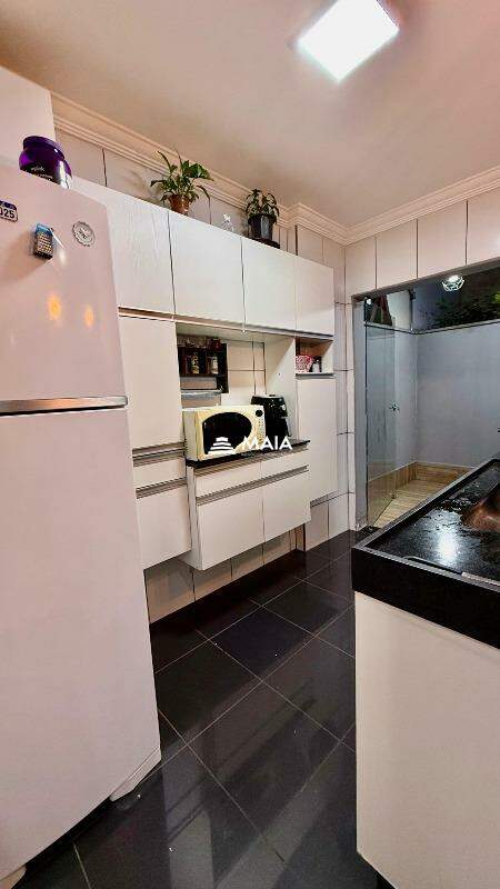 Apartamento à venda no Conjunto Manoel Mendes: 