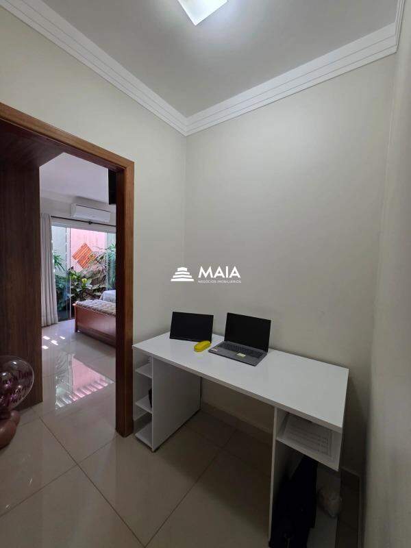 Casa à venda no BeijaFlor: 