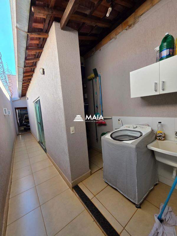 Casa à venda no BeijaFlor: 