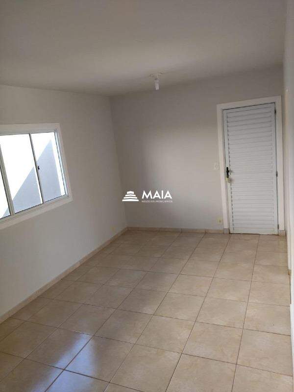 Casa de Condomínio à venda no Portal Beija Flor: 
