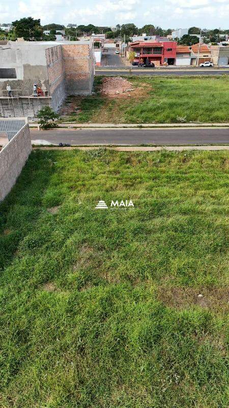 Terreno/Área à venda no Jardim Maracanã: 