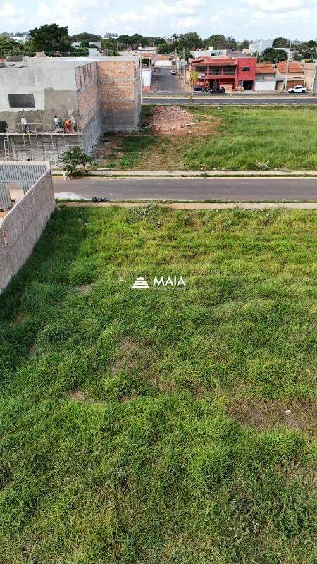 Terreno/Área à venda no Jardim Maracanã: 
