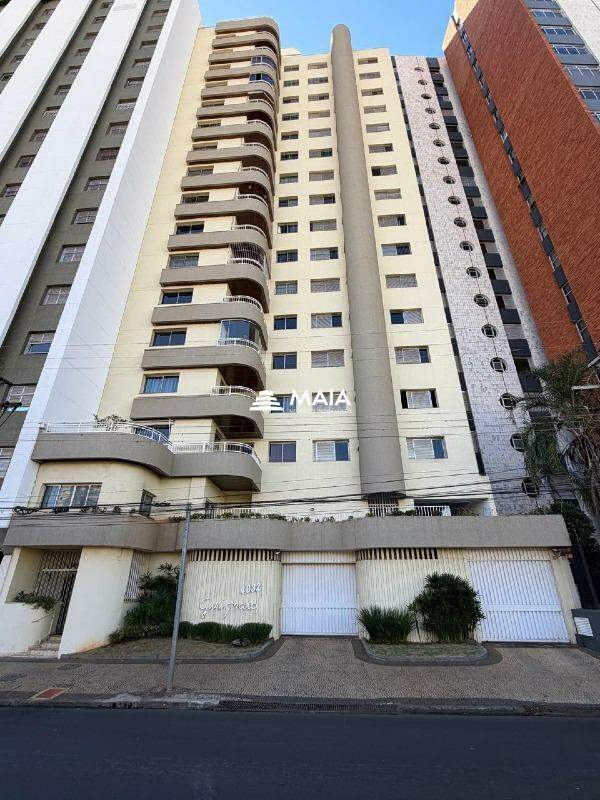 Apartamento à venda no Centro